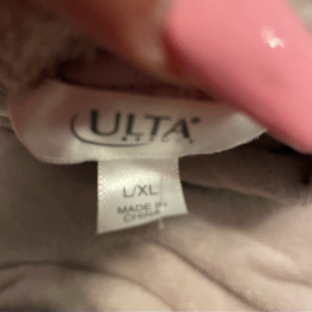 Ulta robe